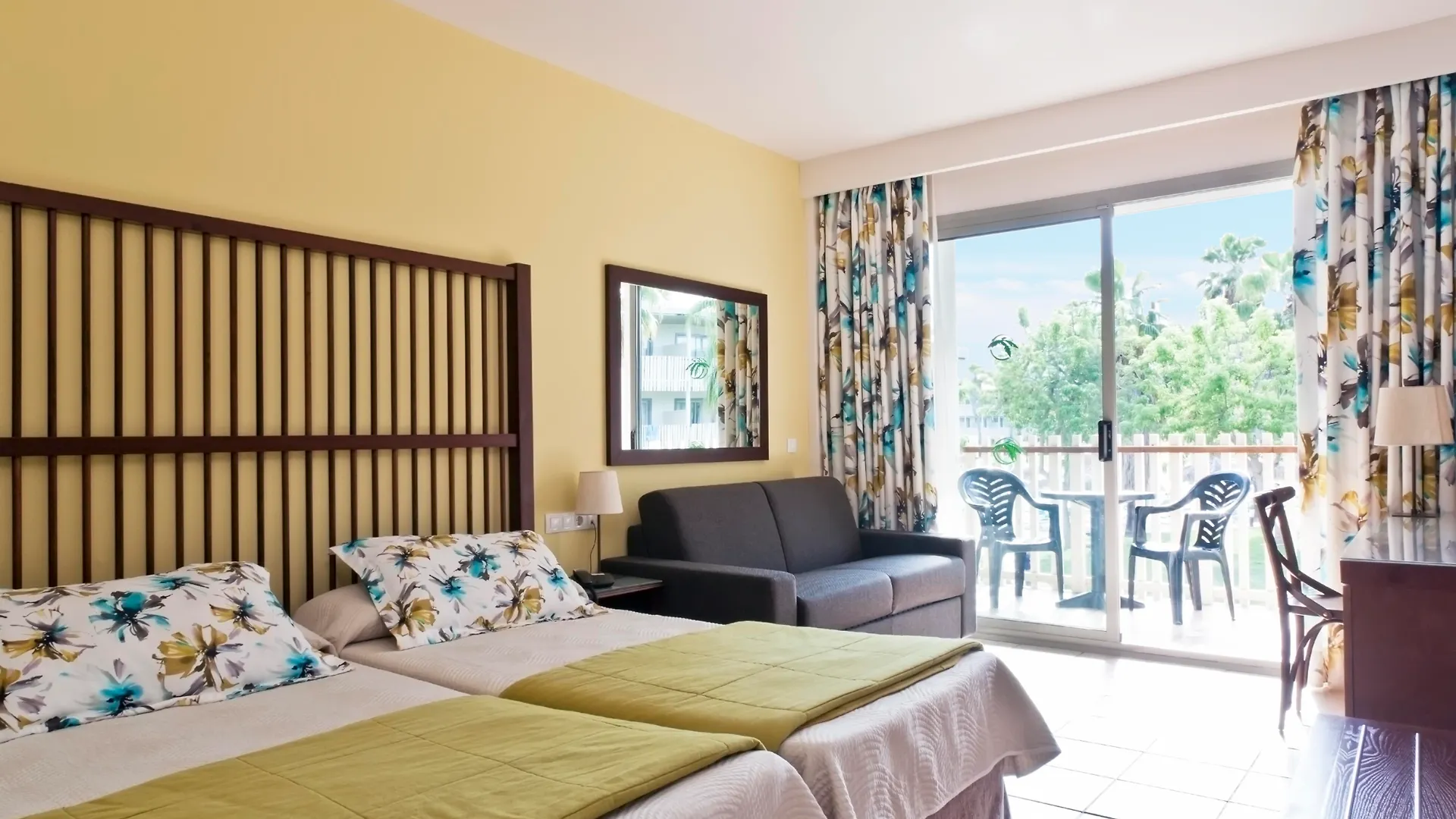 Portaventura Hotel Roulette contacts